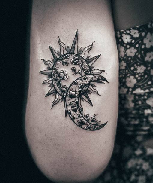 Coolest Womens Sun And Moon Tattoos Chjest