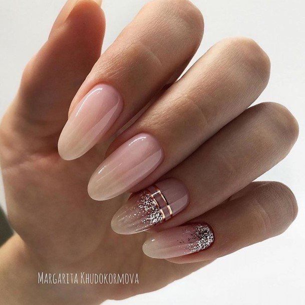 Cream Girls Nail Ideas