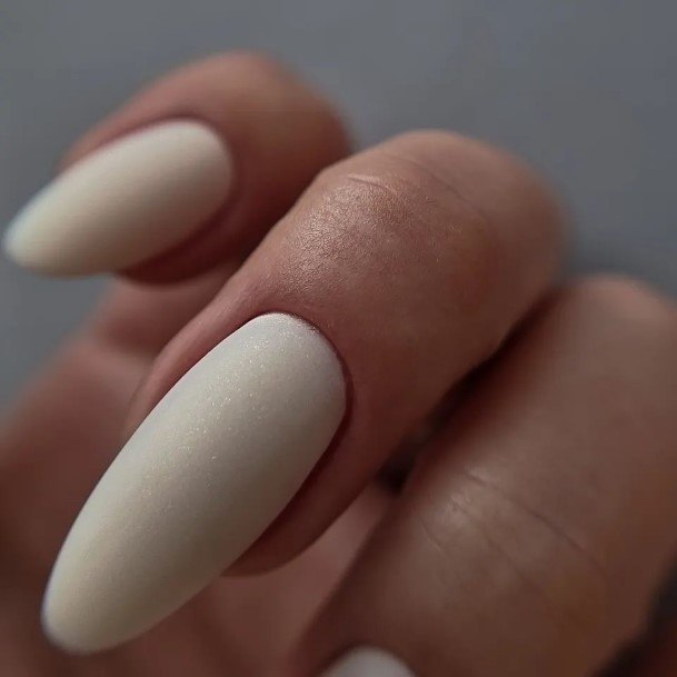 Cream Nails Feminine Ideas