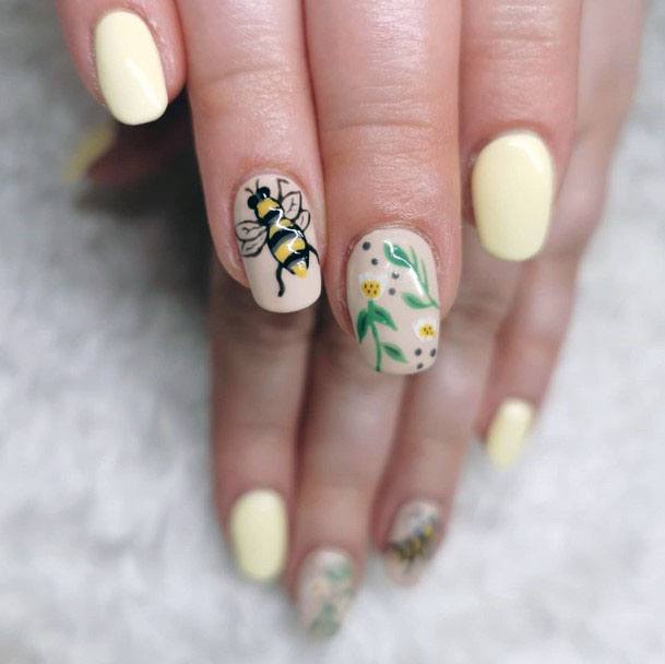 Creamy Honey Bee Nails Women