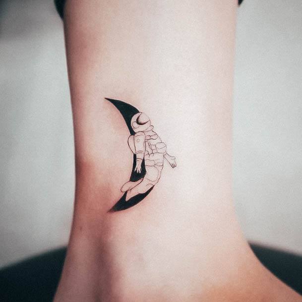 Creative Astronaut Tattoo Designs For Women