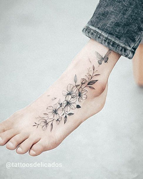 Creative Classy Tattoo Designs For Women