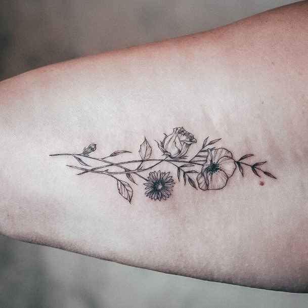 Creative Daisy Tattoo Designs For Women Arm