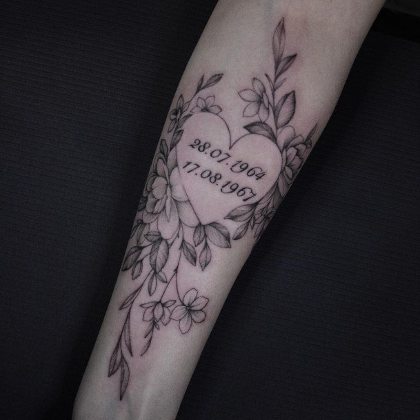 Creative Date Tattoo Designs For Women