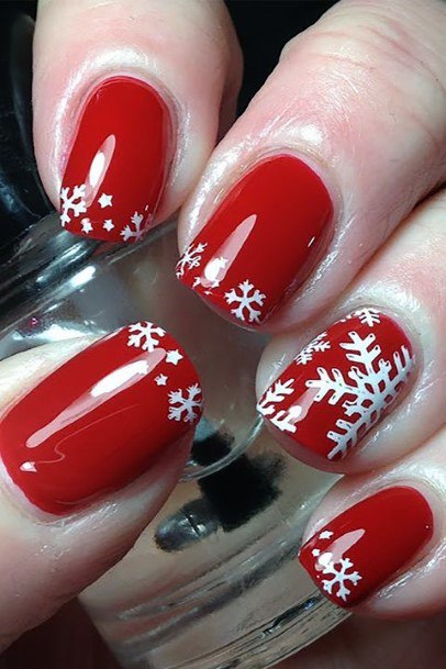 Creative Festive Red Nails