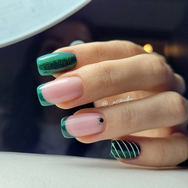 Creative Green Glitter Nail Designs For Women