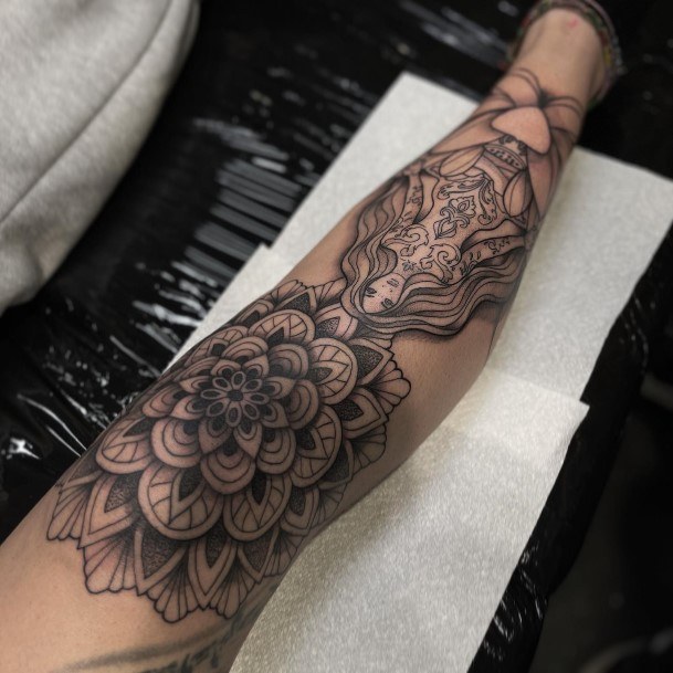 Creative Leg Sleeve Tattoo Designs For Women