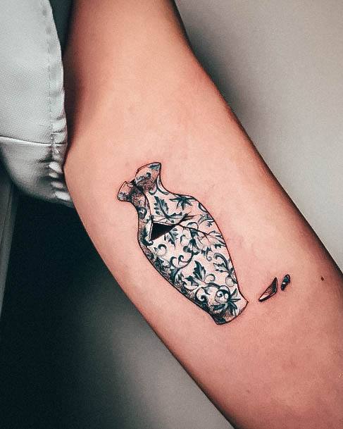 Creative Popular Tattoo Designs For Women