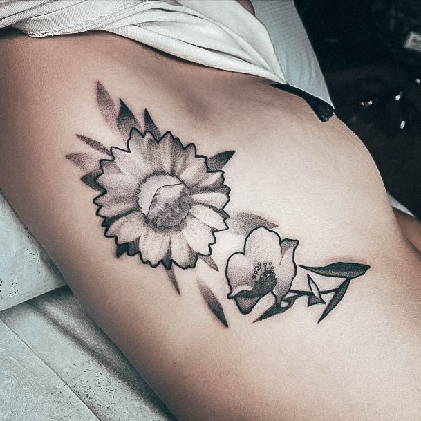 Creative Side Boob Tattoo Designs For Women