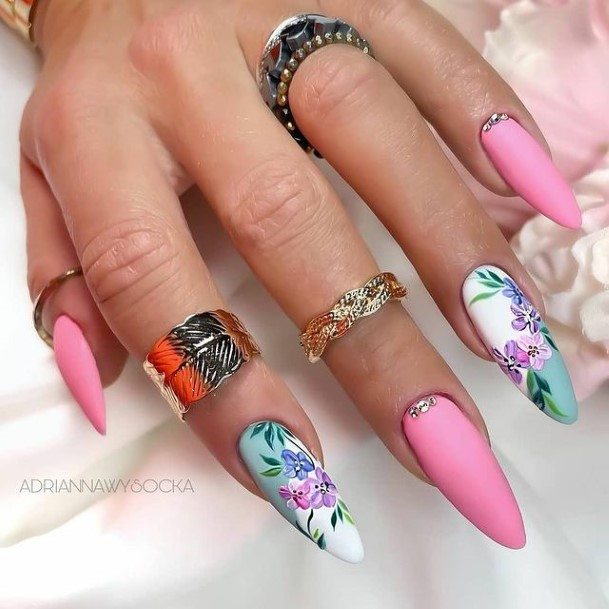 Creative Vacation Nail Designs For Women