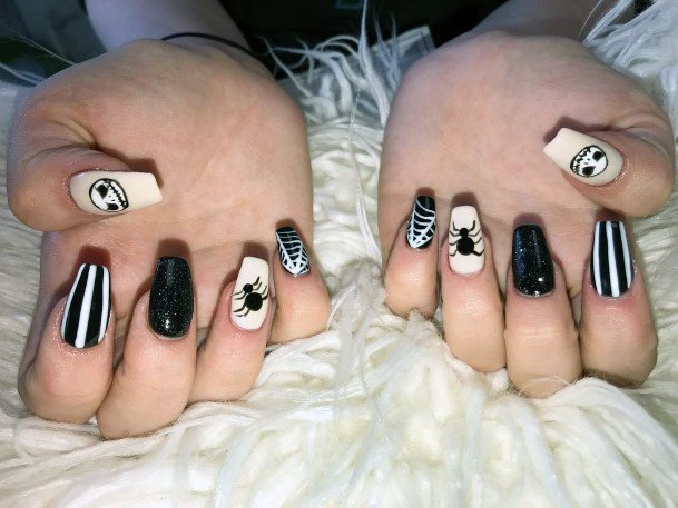 Creative Webby Spider Black And White Nails