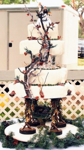 Creepers On Camo Wedding Cake