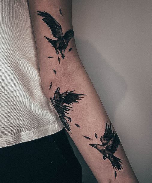 Crow Girls Tattoo Ideas