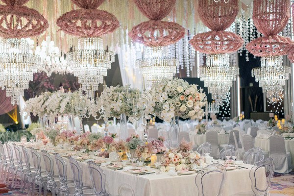 Crystalline Chandelier Wedding Hall Decorations