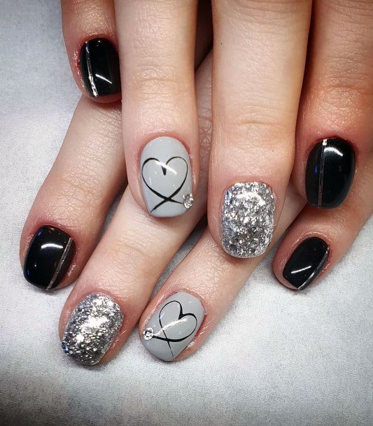 Crystallized Heart On Silver Black Nails Women