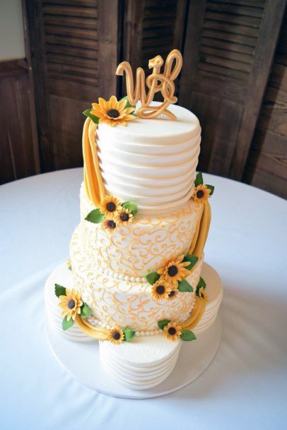 Curtains Of Sunflower On Womens Wedding Cake