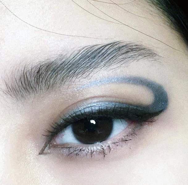 Curved Dark Tip Cool Eyeshadow Ideas Women