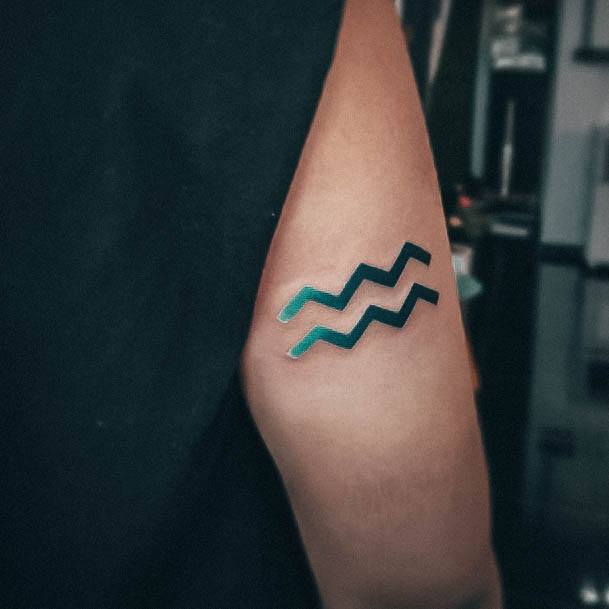 Cute Aquarius Tattoo Designs For Women Gradient