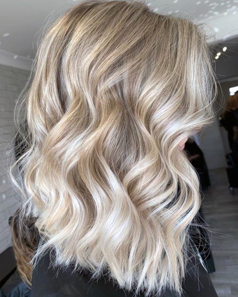 Cute Blonde Lob For Women