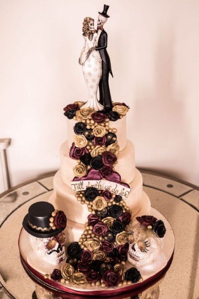 Cute Couplet Halloween Wedding Cake