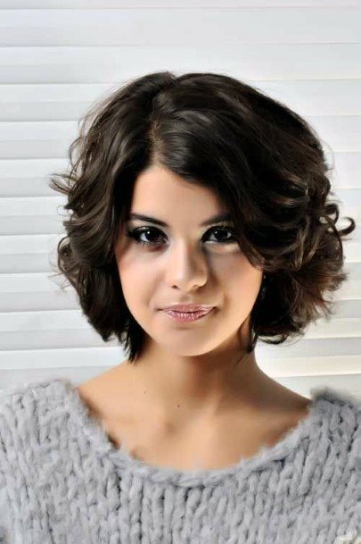 Cute Dark Brown Layered Bob With Bouncy Curls Women’s Hairstyle