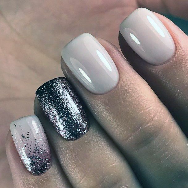 Cute Gleaming Silver Grey Ombre Effect On Nails