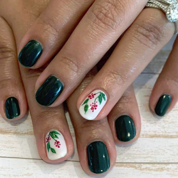 Cute Hunter Green Nail Designs For Women