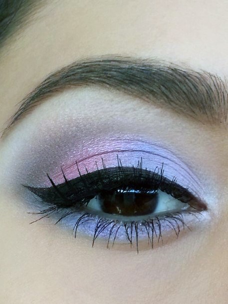 Cute Lavendar Toned Eyeshadow Women