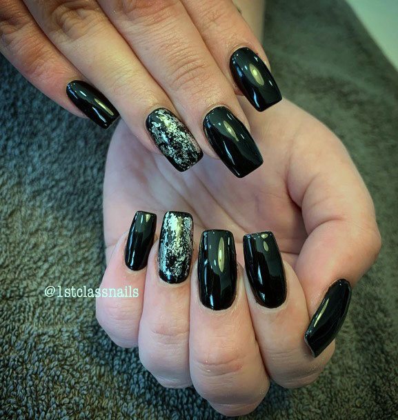 Cute Lovely Black Gel Silver Crackle Polish Nail Design For Women