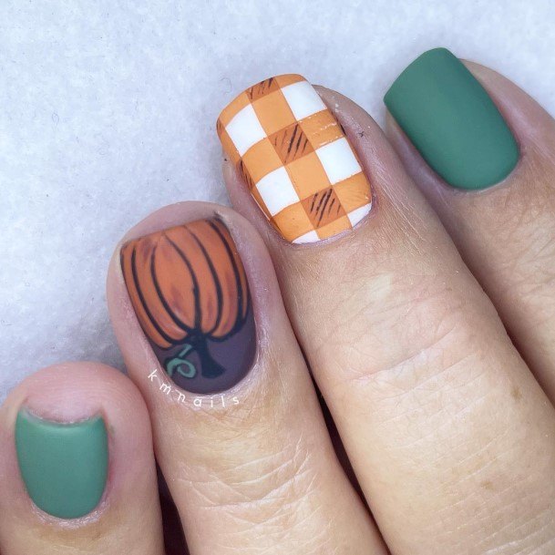 Cute Matte Fall Nail Designs For Women