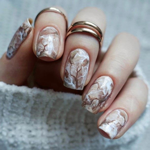 Cute Nude Marble Nail Designs For Women