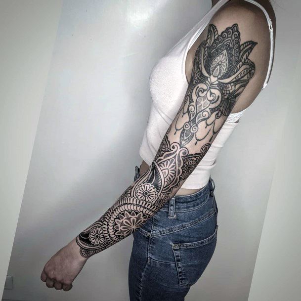 Cute Paisley Tattoo Designs For Women