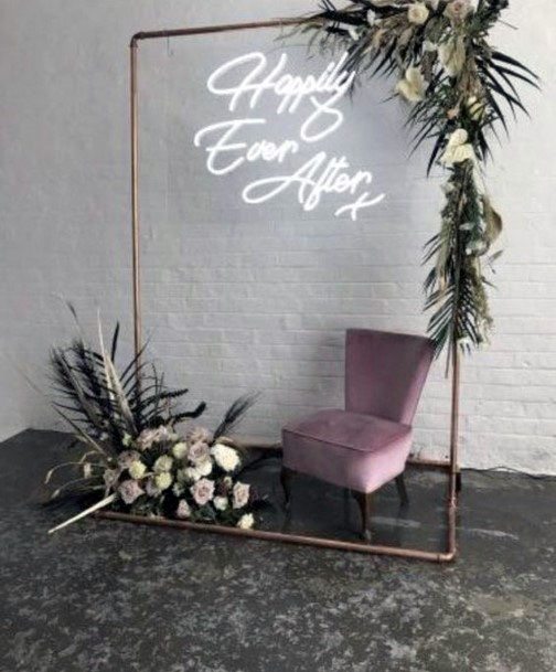 Cute Simple Happily Ever After Gold Frame Backdrop Ideas For Weddings