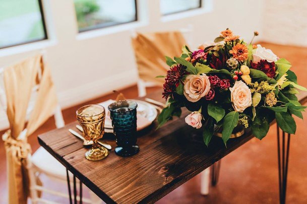 Cute Sweetheart Table Single Bouquet Gold Accent Design Fall Wedding Ideas