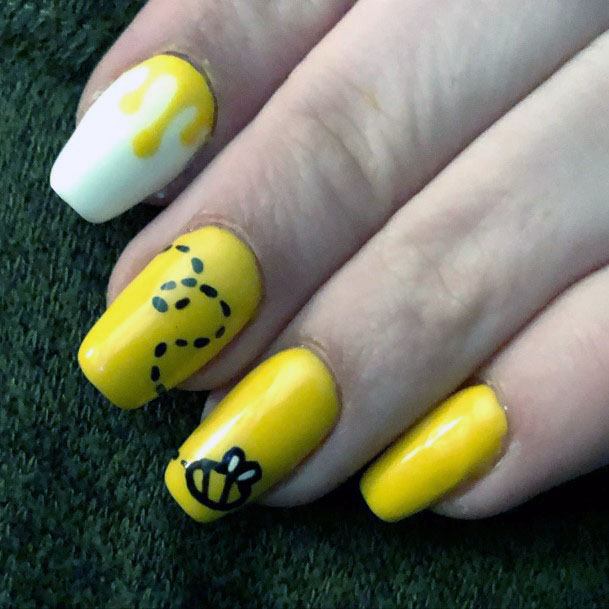 Cute Tiny Bee On Yellow White Nails For Women