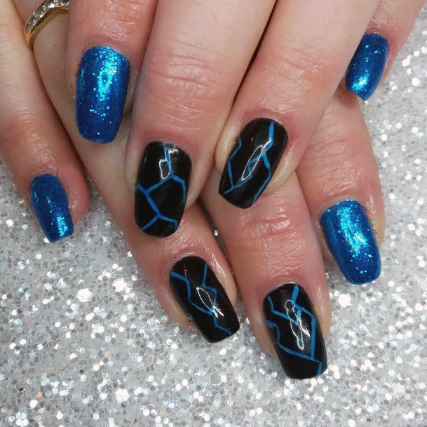 Cute Trendy Polished Black Crackled Blue Sparkling Nail Ideas For Girls