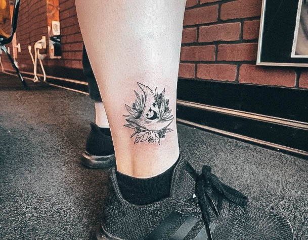 Cute Witch Hat Tattoo Designs For Women