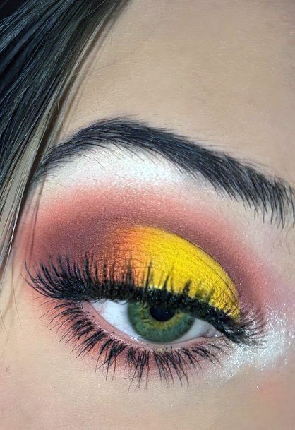 Cute Yellow Tinted Eyeshadow Women