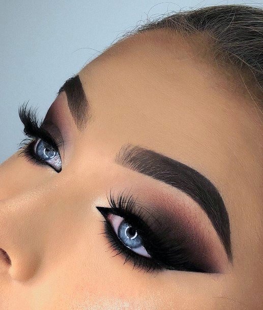 Dark And Deep Womens Eyeshadow Ideas