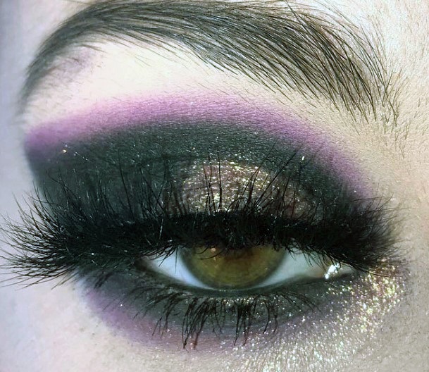 Dark And Intense Eyeshadow Tips For Women