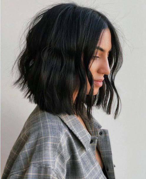 Dark And Sleek Spring Look For Women With Mid To Short Hair