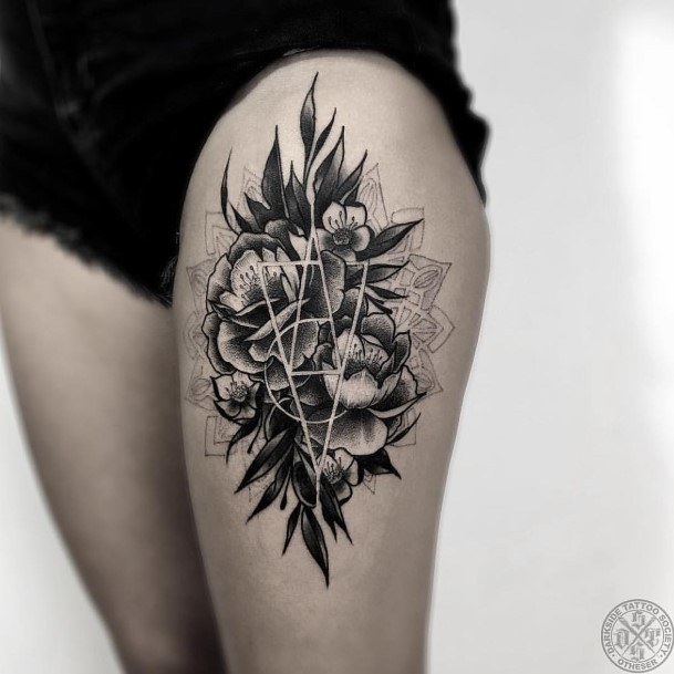 Dark Flowers Womens Thigh Tattoo