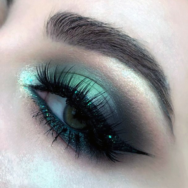 Dark Green With Envy Girls Eyeshadow