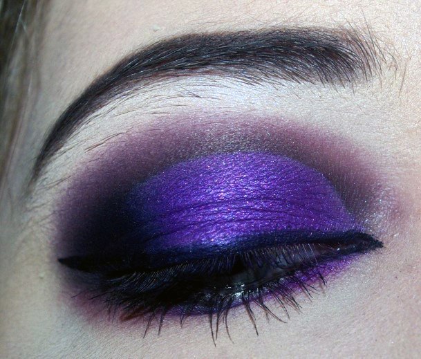 Dark Violets Eyeshadow Women