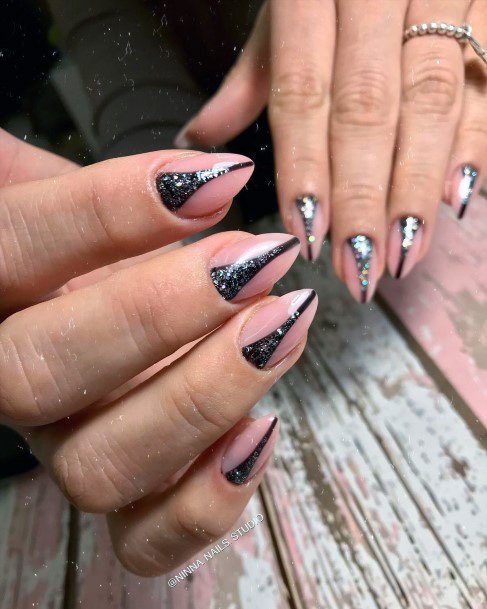 Decorative Black Dress Nail On Female