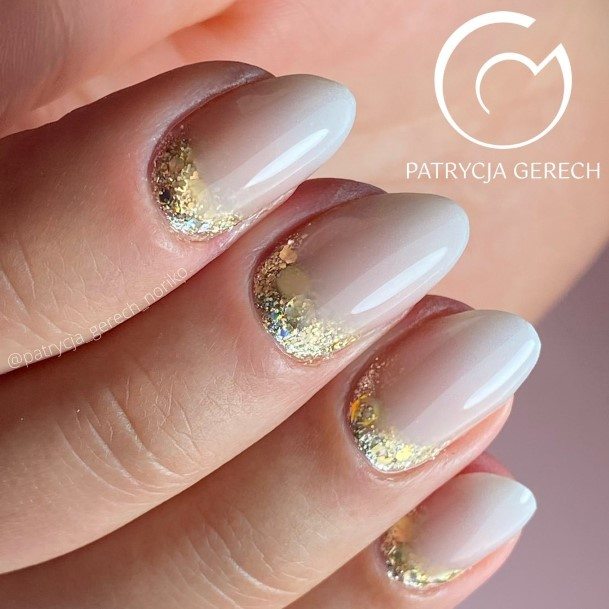 Decorative Graduation Nail On Female