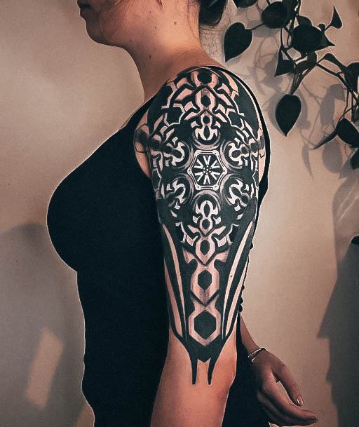 Decorative Looks For Womens Alien Tattoo