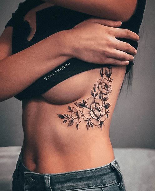 Decorative Looks For Womens Awesome Tattoo