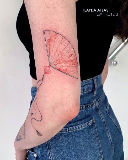 Decorative Looks For Womens Bicep Tattoo