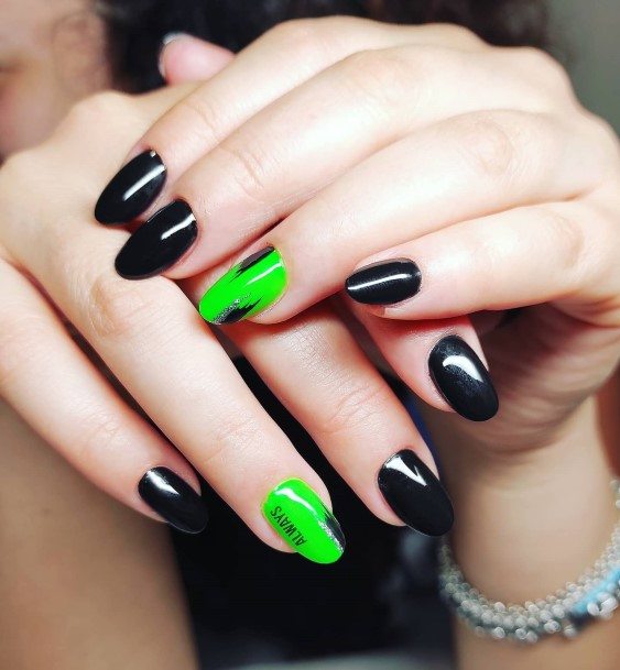 Decorative Looks For Womens Black And Green Nail